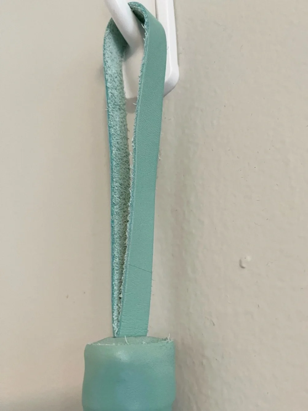 Portland Leather Mint Jumbo Tassel Bag Charm - Picture 4 of 5